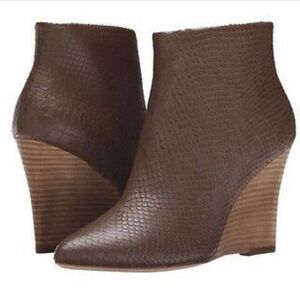 Joie Jalena Embossed Pointy Wedge Leather Boots Sz 39 brown boho